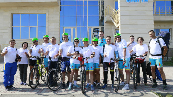 «Астана-Париж» велошеруінің қатысушылары Қостанайға жетті