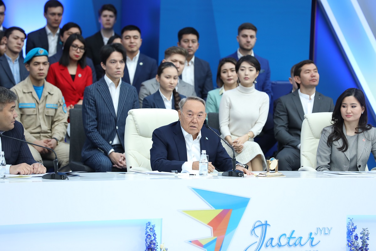 Н.Назарбаев: Жұмысшы жастарға жылына 1000 пәтер салынсын