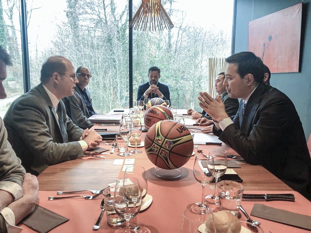 Қазақстан баскетбол федерациясының президенті FIBA басшысымен кездесті