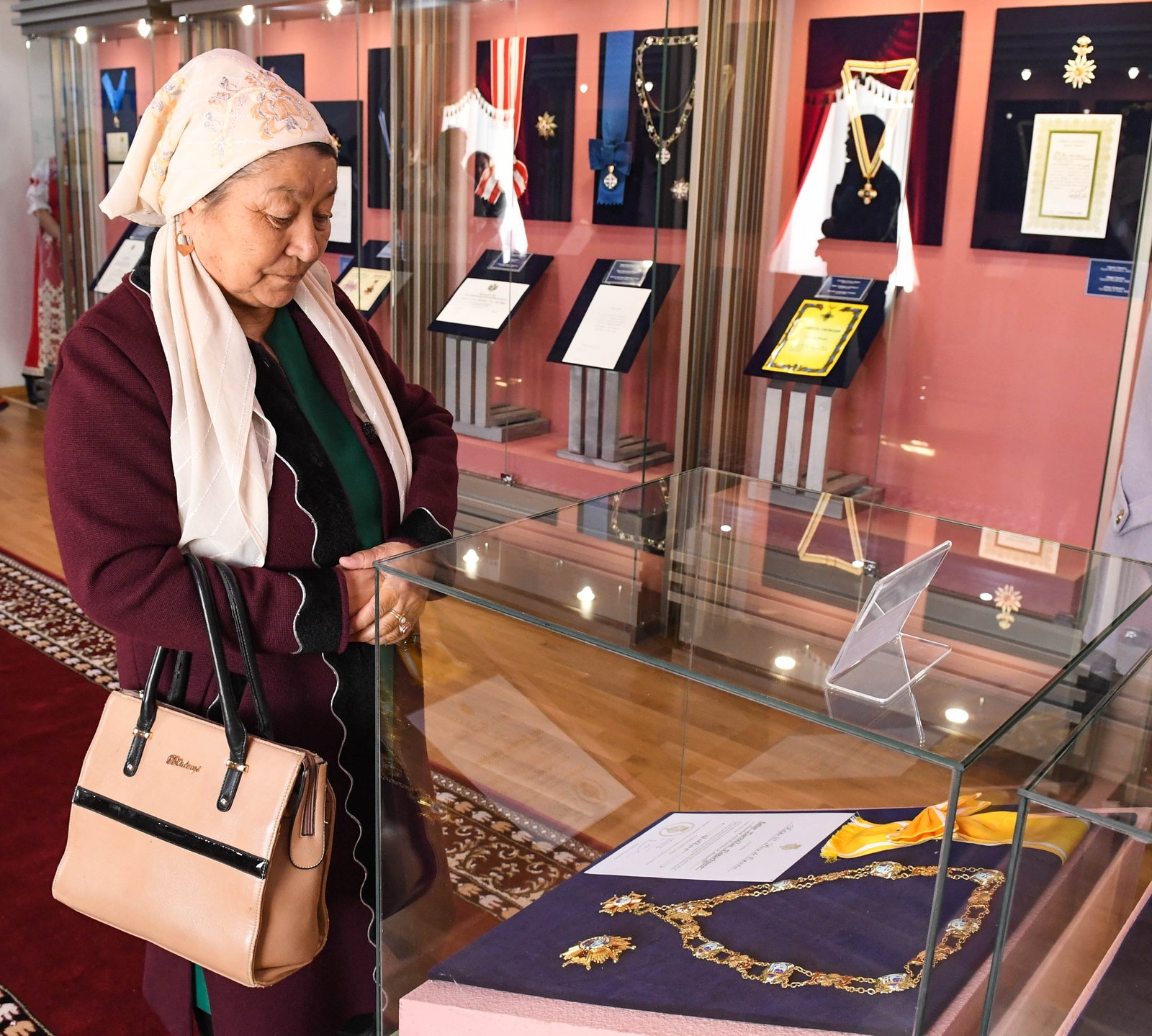 «Назарбаев: дәуір, тұлға, қоғам» көрмесі мәресіне жетті