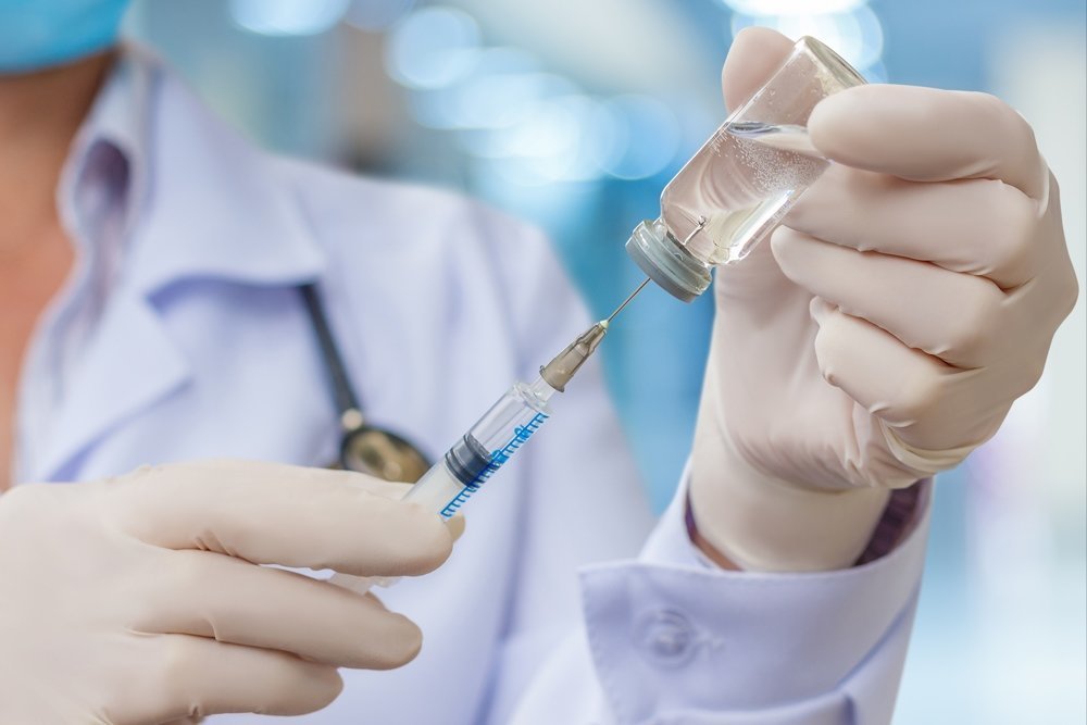 2 мың ұлыбританиялық ерікті вакцинаны тәжірибеден өткізуге қатысады