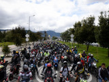 Колумбияда мотоциклшілер жолдарды жауып тастады