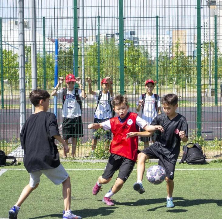 Астанада балалар арасында футболдан турнир өтіп жатыр