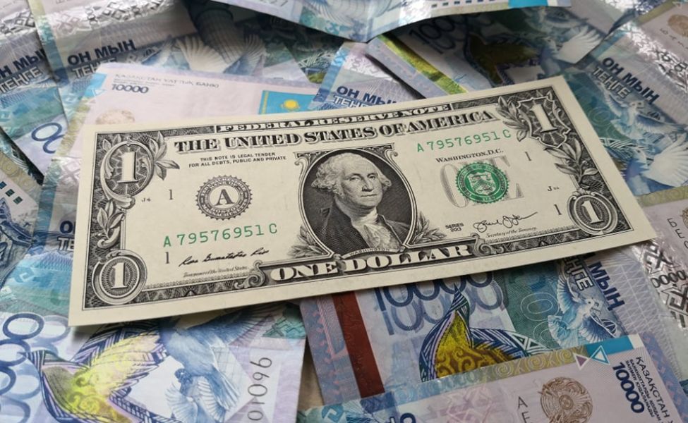 АҚШ валютасы 3 теңгеге жуық қымбаттады