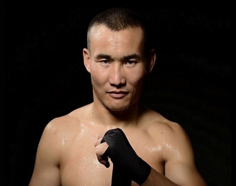 ​Қанат Ислам лақап атының жазылуын өзгертті