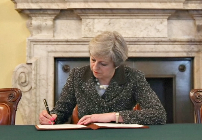 Ұлыбритания ЕО-дан шығу процесін бастап кетті