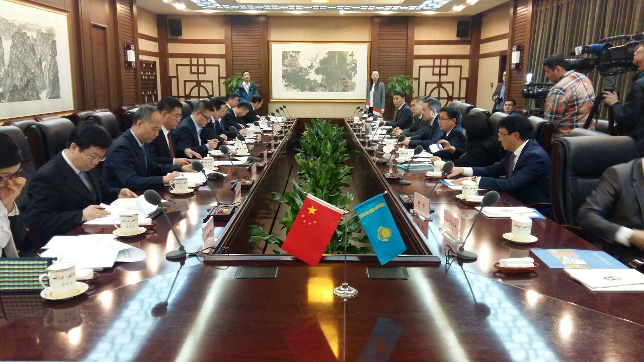 Асқар Мырзахметов ҚХР-дың бизнес қауымдастығы өкілдерімен кездесті