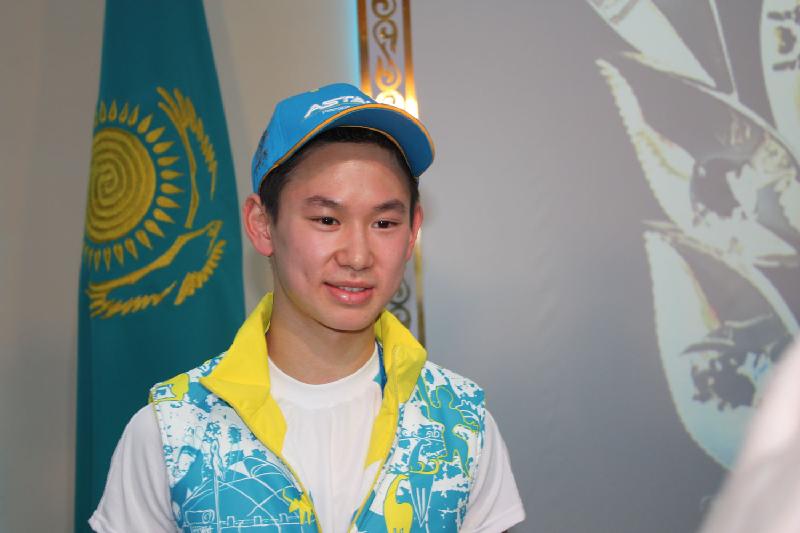 Денис Тен ХОК президентімен кездесті