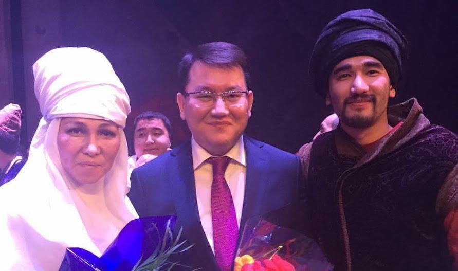 Сахнада - "Баянды бақ"