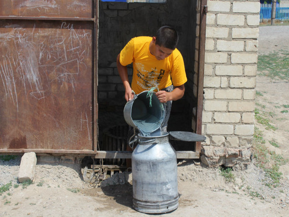 Кермек су кері тартып отыр