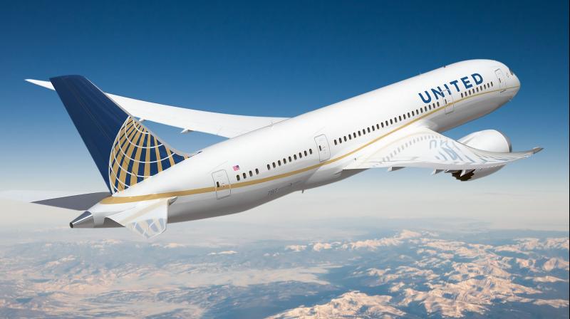 Жолаушыны ұшақтан сүйреп шығарған компания қалай шығынға батты 