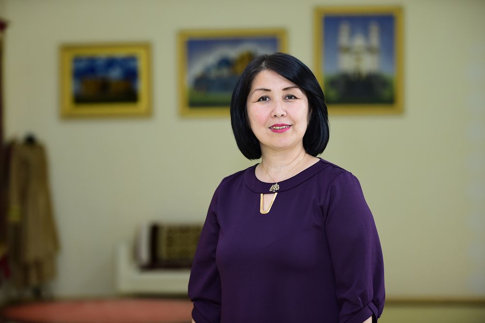 Балаңызға кітап оқып бересіз бе? 