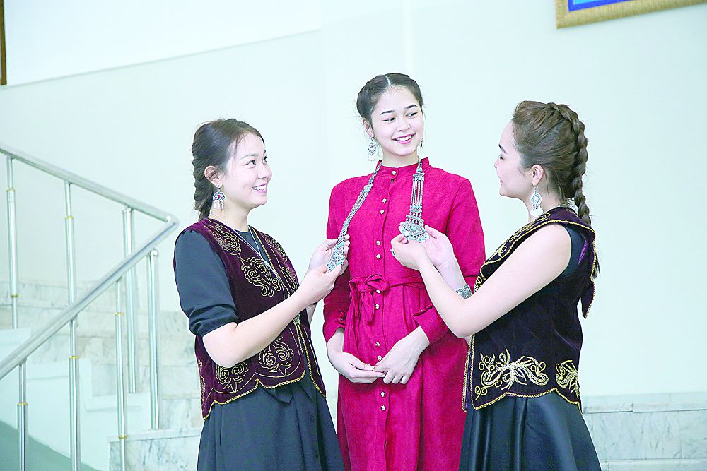 «Қыз Жібектің» қыздары-ай!