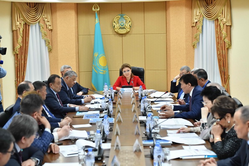 Сенатор Назарбаева:  Сыбайлас жемқорлықпен күрес «елестермен күреске» айналып кетпесін