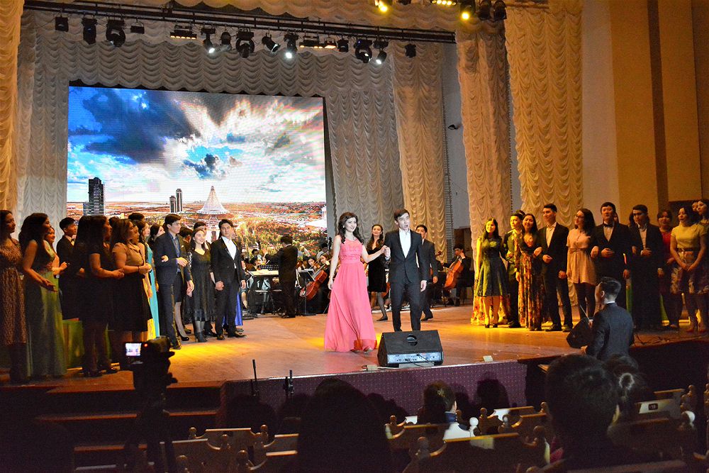 «Аяулы махаббат» операсын сахналады