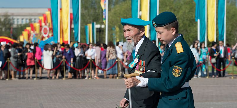 Жасындай жарқылдаған жас еді