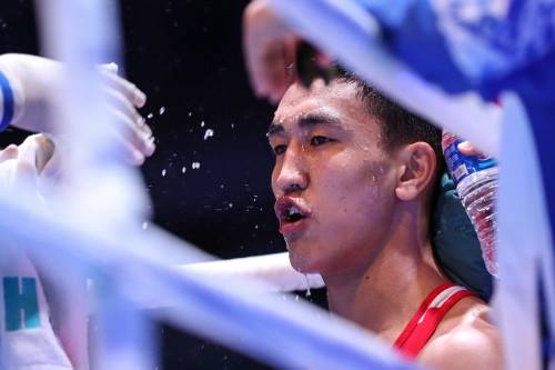 Әбілхан Аманқұл өзбек Исраил Мадримовтен ұтылды (Видео)