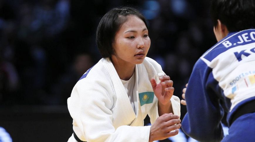 Галбадрах Отгонцэцэг әлемдік рейтингте көш бастады