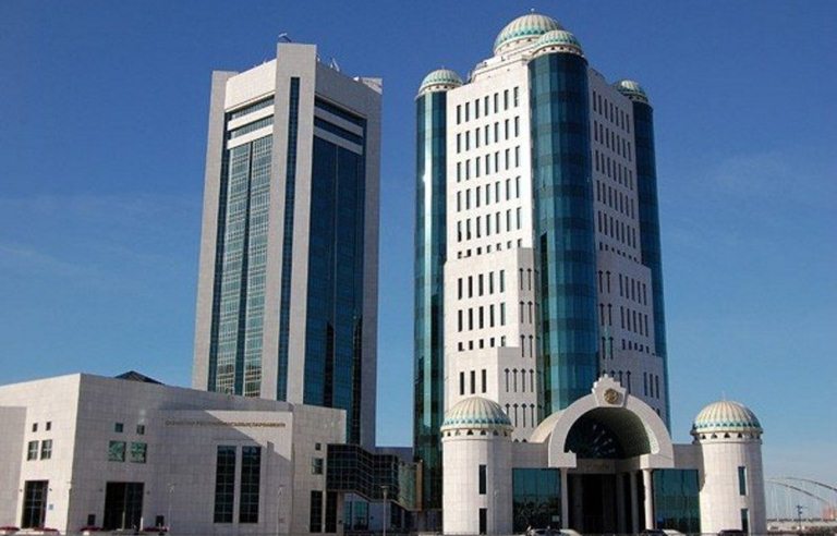 Табиғи емдік-дәрілік өсімдіктерді заңмен қорғау керек