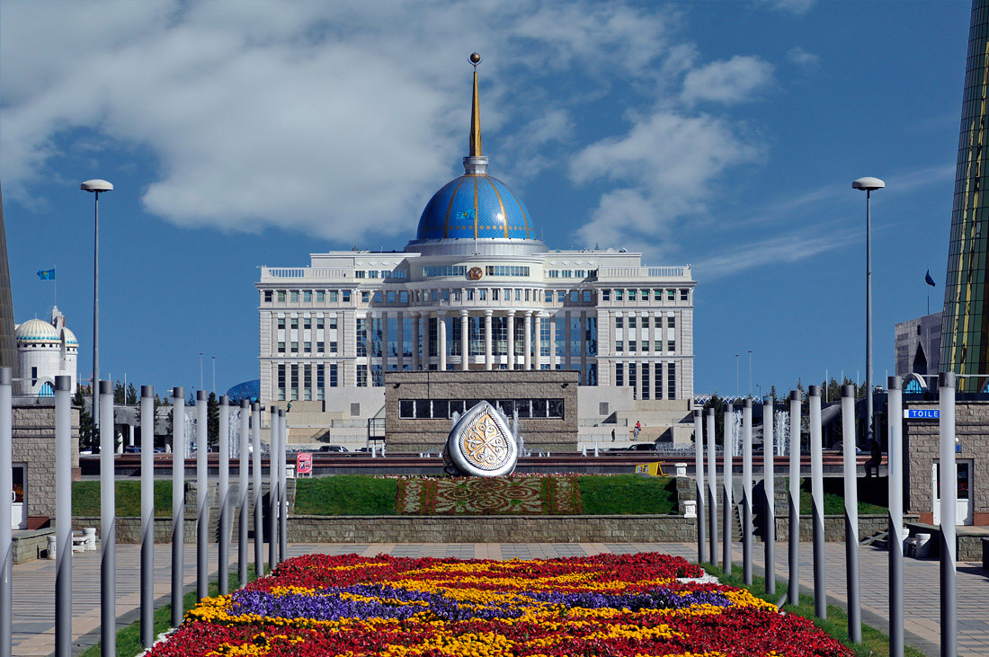 Нұрсұлтан Назарбаев бірқатар шетел елшісінен сенім грамотасын қабылдады