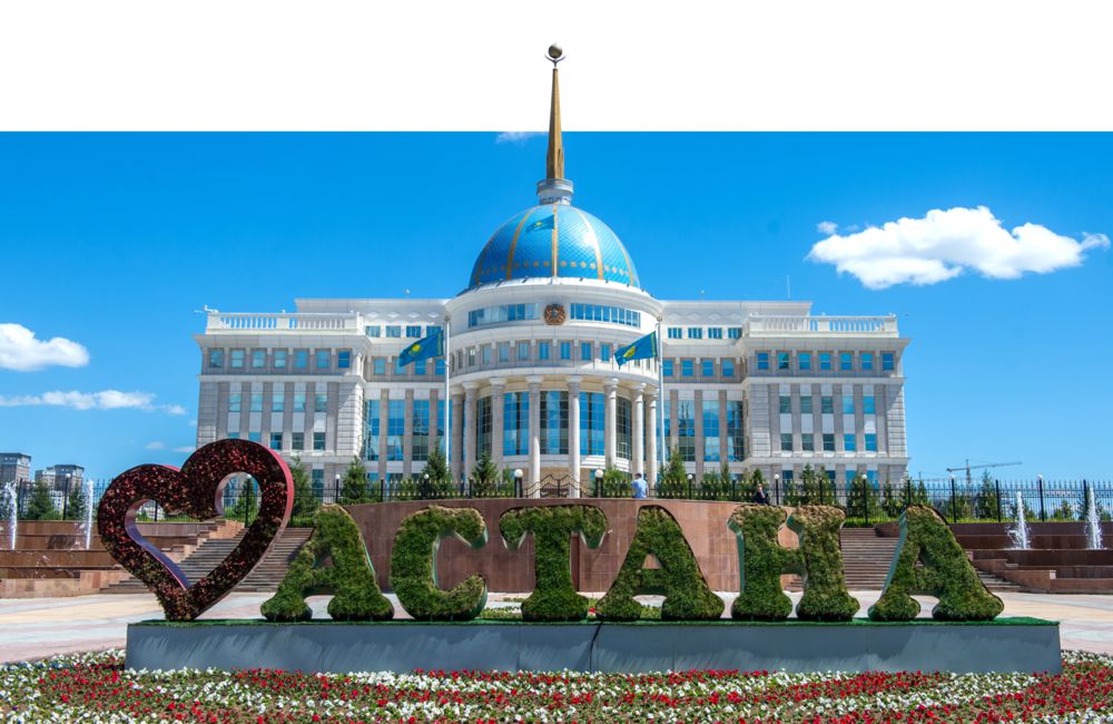 Гүл көмкерген Астана (Фоторепортаж)