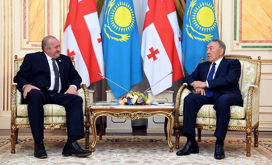 Назарбаев Грузия Президентімен кездесті