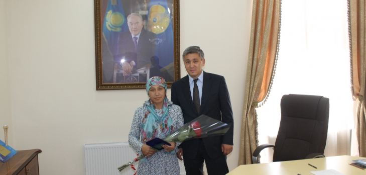 Астана қаласында көпбалалы аналар марапатталды