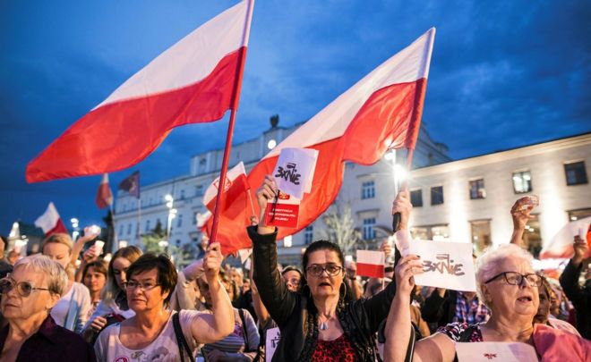 Польша президенті сот реформасына вето қоятынын айтты