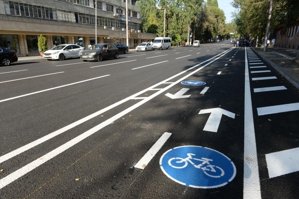 Алматыда барлық магистральды көшелердегі жол жөндеу жұмыстары аяқталды