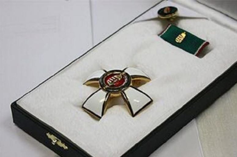 Халықаралық Түркі академиясының президенті Мажарстанның офицерлік крест орденімен марапатталды