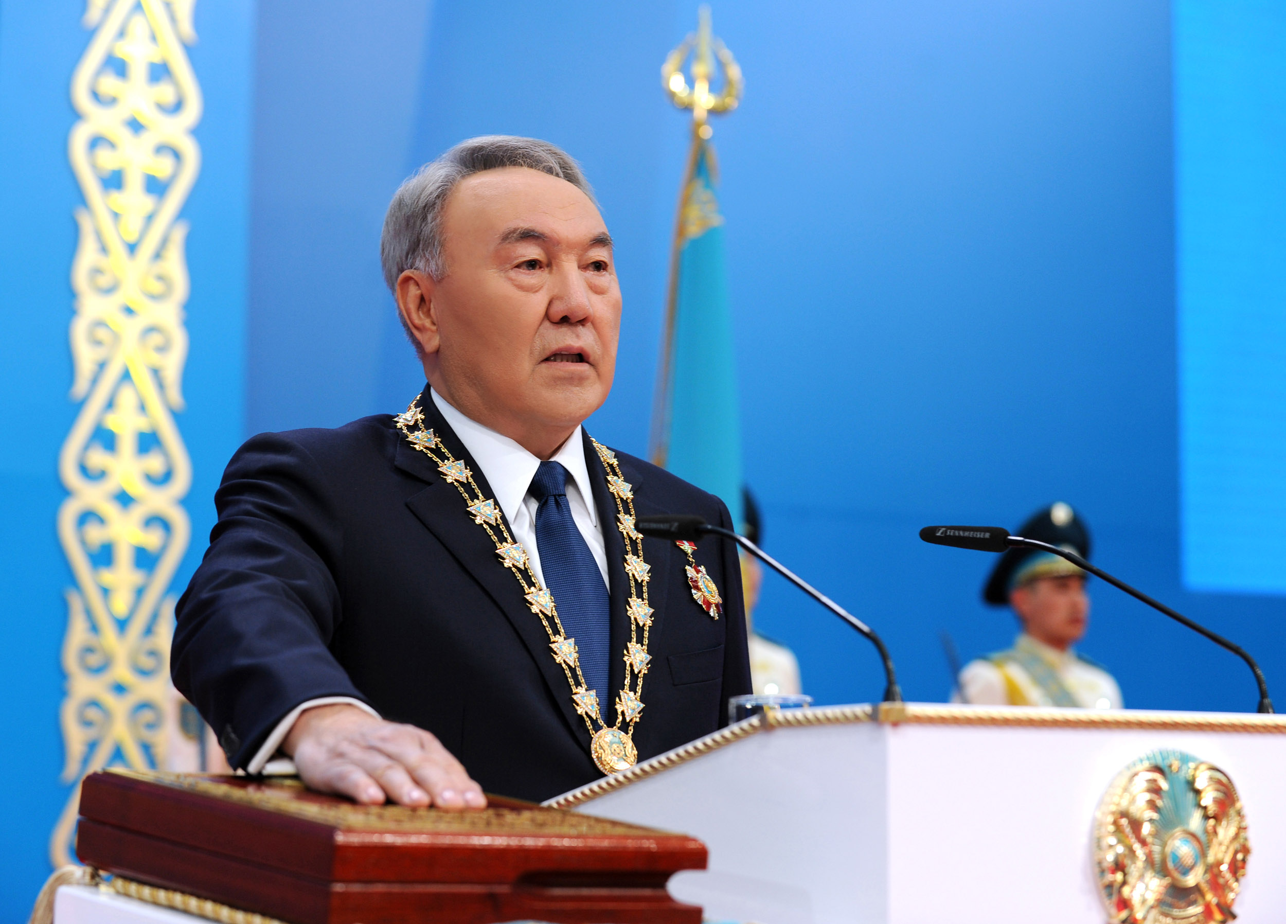 Президент Нұрсұлтан Назарбаев Конституция күнімен құттықтады
