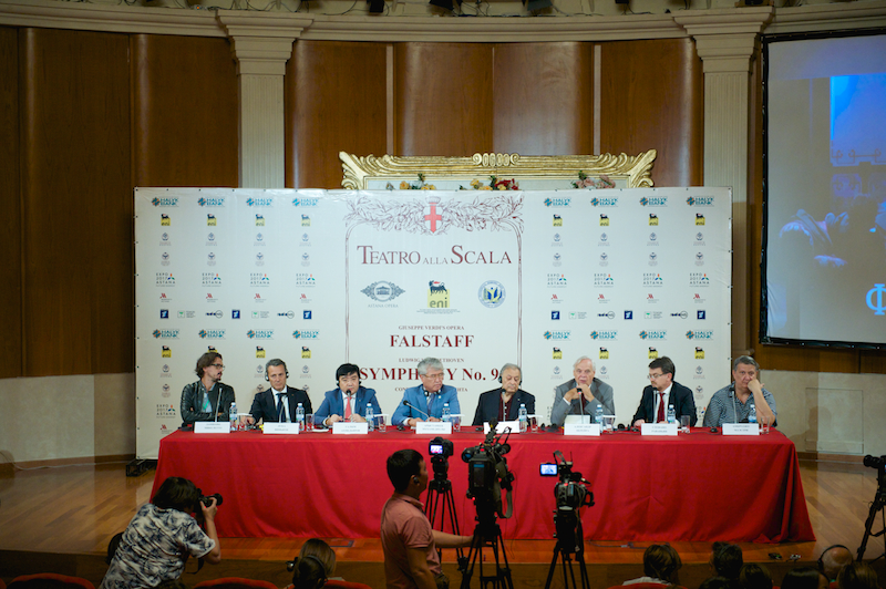 Опера ендігіндегі ең жақын түйісу 