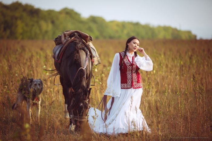 "Жылқы ішінде ала жүр" сыңсу еді