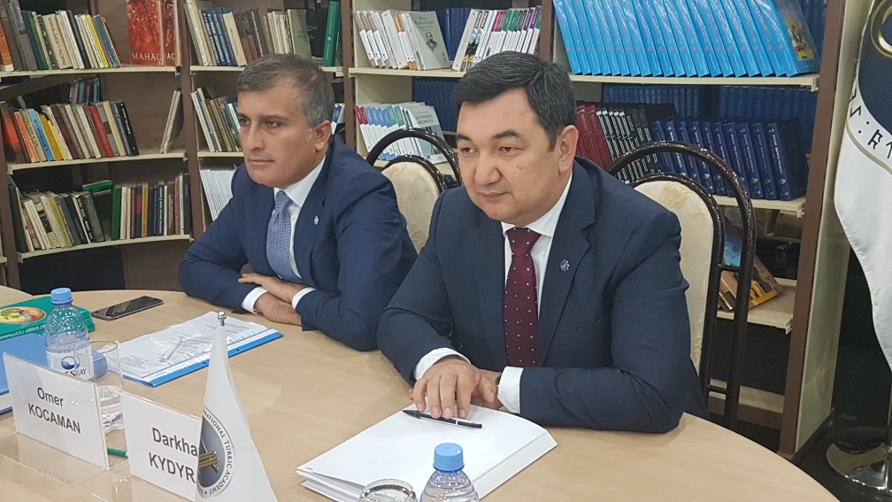 Түркі халықтарына ортақ география және әдебиет кітаптары жазылады