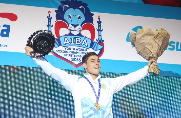 Садриддин Ахмедов кәсіпқой боксқа ауысты