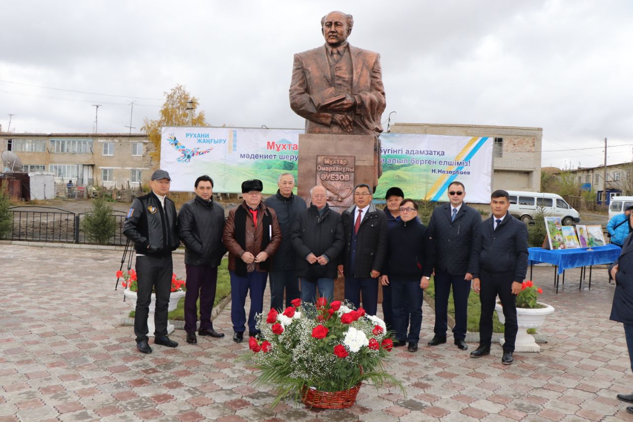 Жарма ауданында Мұхтар Әуезовтің ескерткіші ашылды