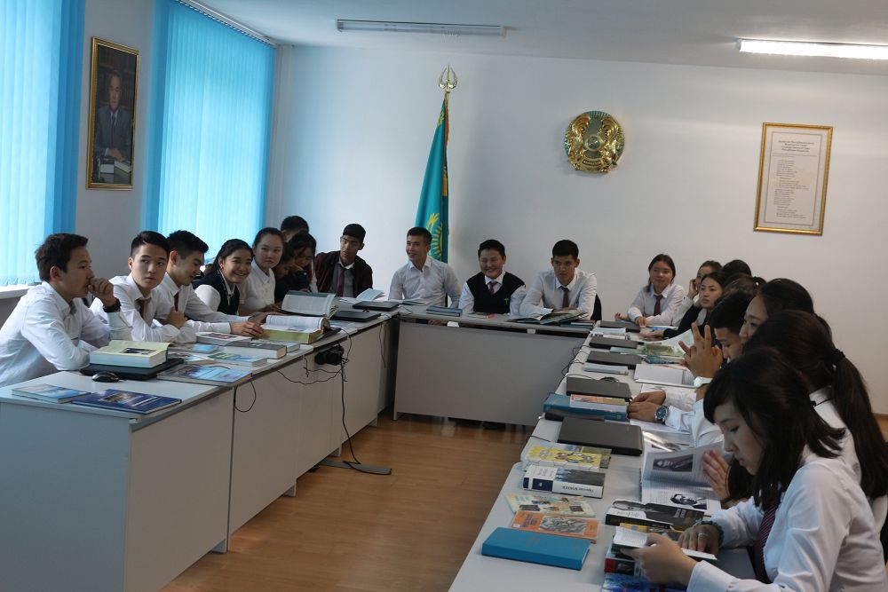 Алматыда «Қазақ жазуын латын әліпбиіне көшірудің өзекті мәселелері» атты дөңгелек үстел өтті
