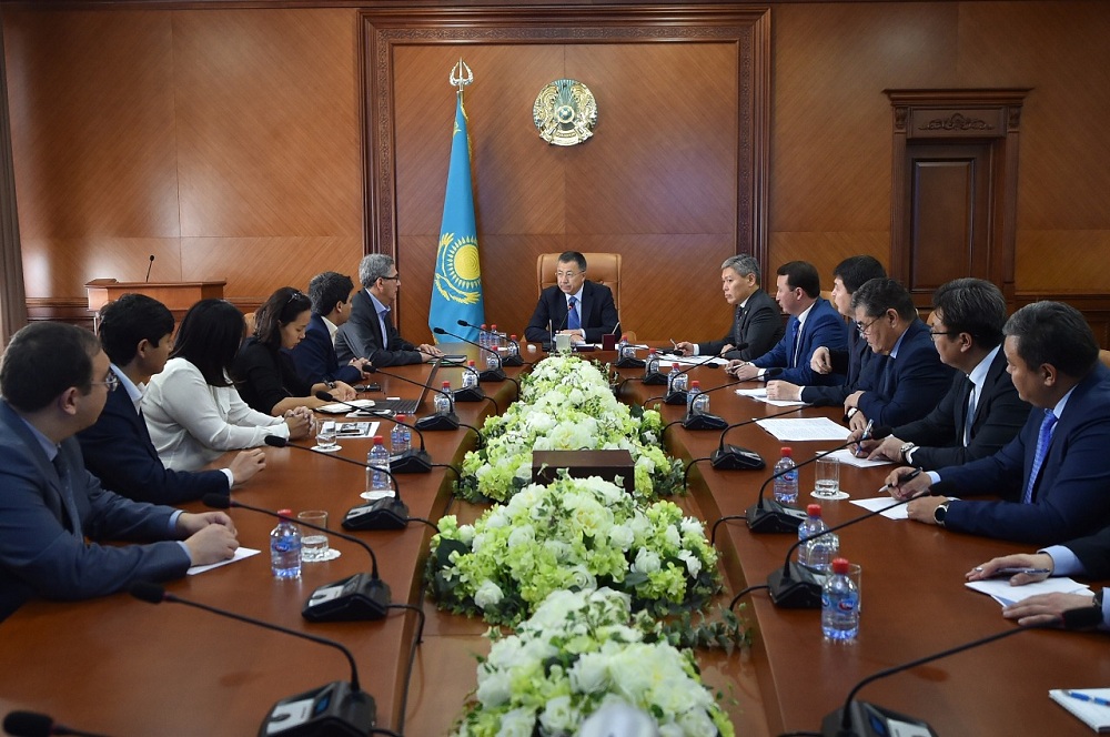 ОҚО әкімі «Phoenix Global» компаниясының өкілдерімен кездесті

