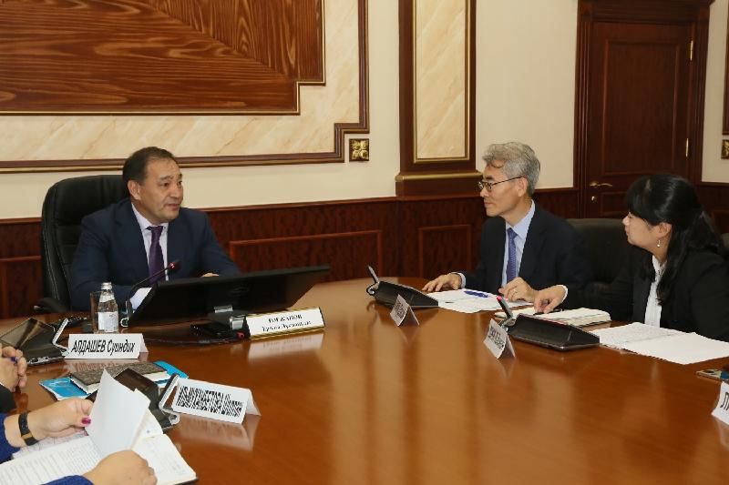 Маңғыстау облысының әкімі Корея Республикасының елшісімен кездесті