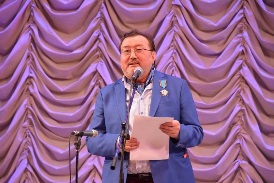 Ұлықбек Есдәулет: Жас мамандарды әліппені жетілдіру ісіне араластырған жөн