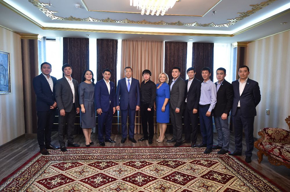 ОҚО әкімі көшбасшы жастармен кездесті