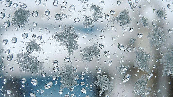 Астанада жаңбыр аралас қар жауады