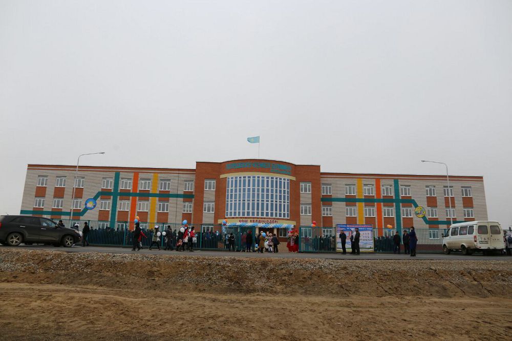 Ақтөбе облысында үш ауысымдағы мектеп жаңа ғимаратқа көшті