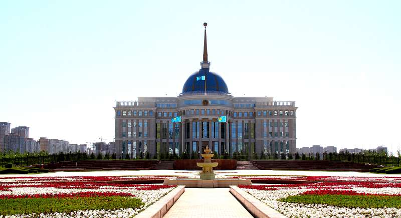 Еврей қауымының өкілімен кездесті