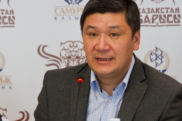 Қазақ күресін сергелдеңге салған кім?