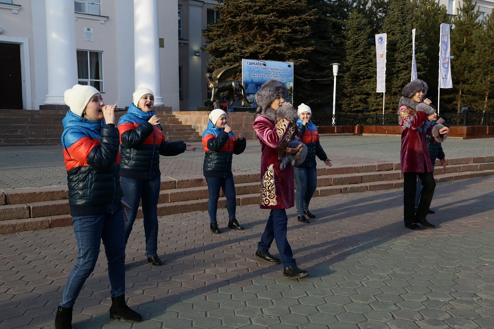 Қостанайда жастар «Адал бол!» патриоттық акциясын өткізді