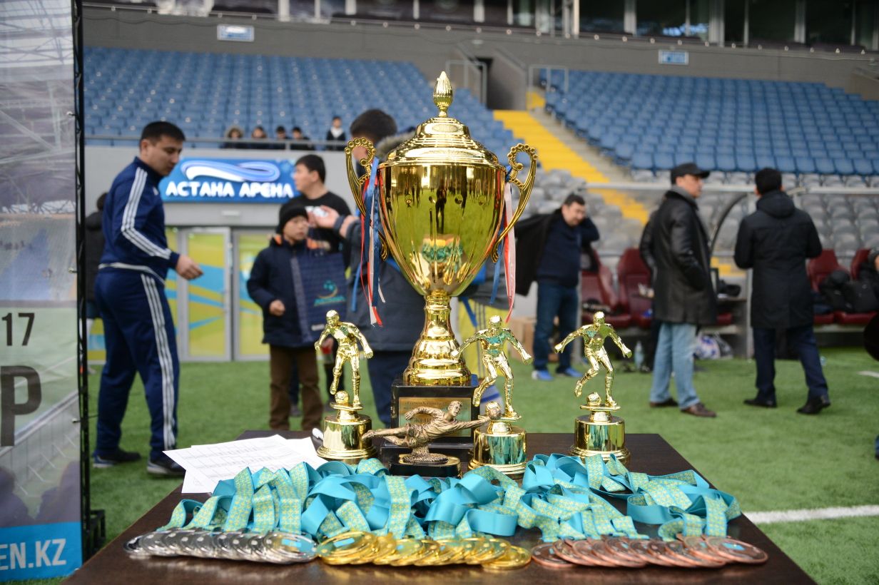 БАҚ өкілдері арасында шағын футболдан "Egemen-Cup" турнирінің ашылу салтанаты (фоторепортаж)