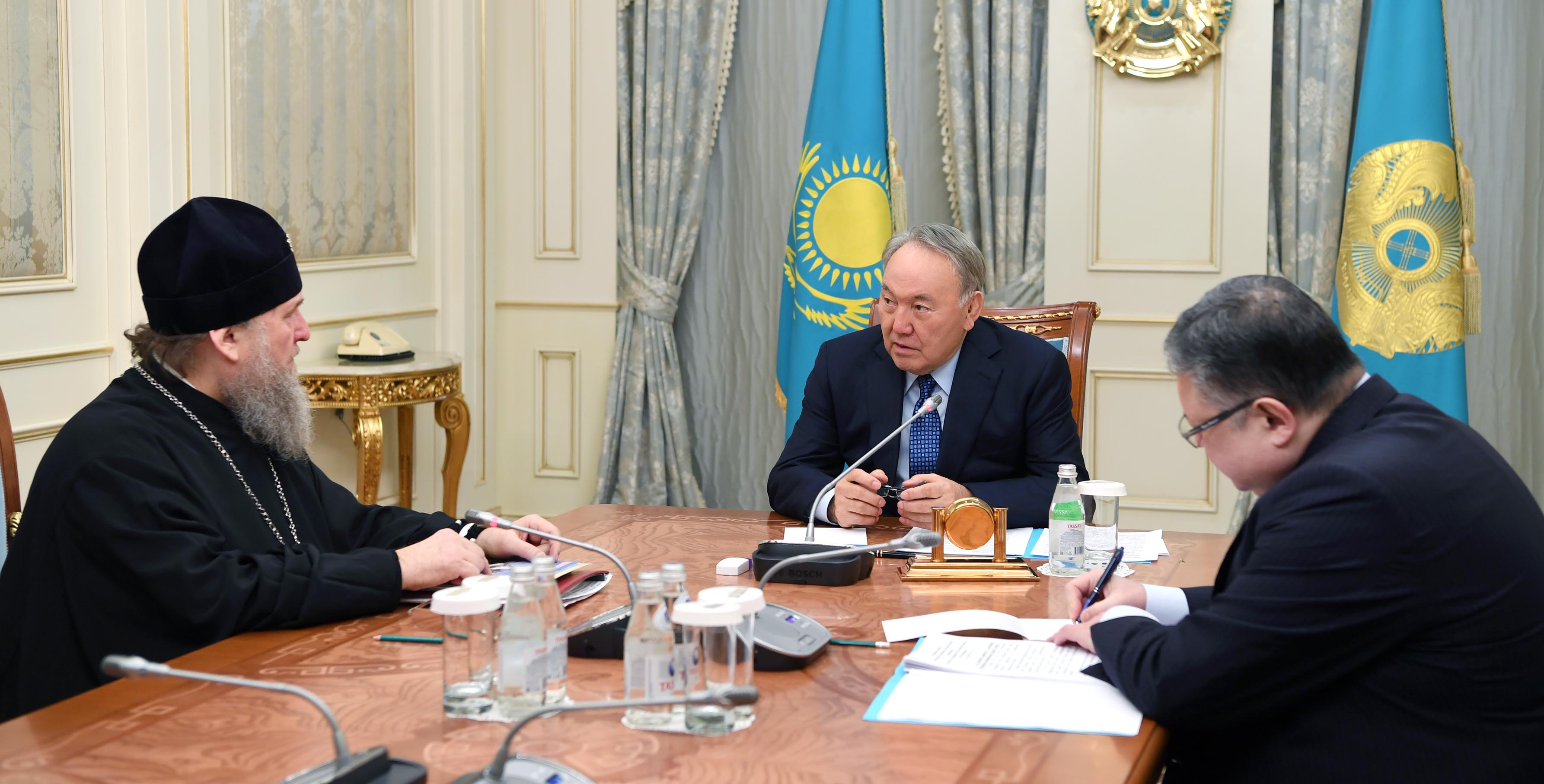 Мемлекет басшысы Астана және Қазақстан митрополитін қабылдады