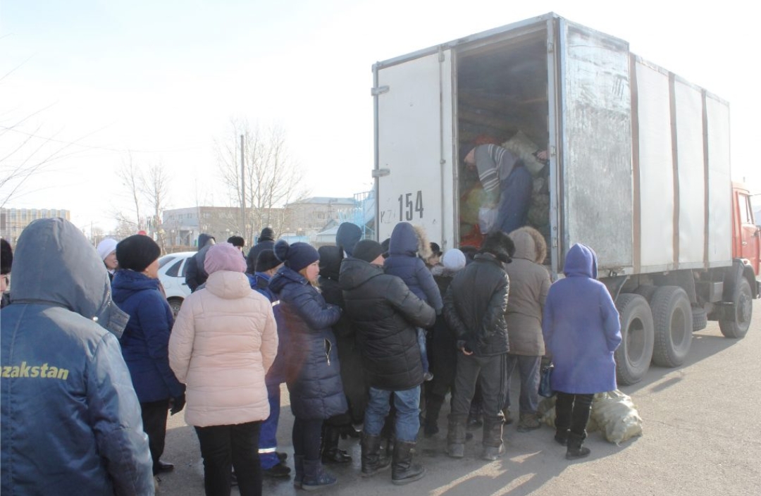 Абай ауданына 15 тонна арзан көкөніс алып келді - ШҚО