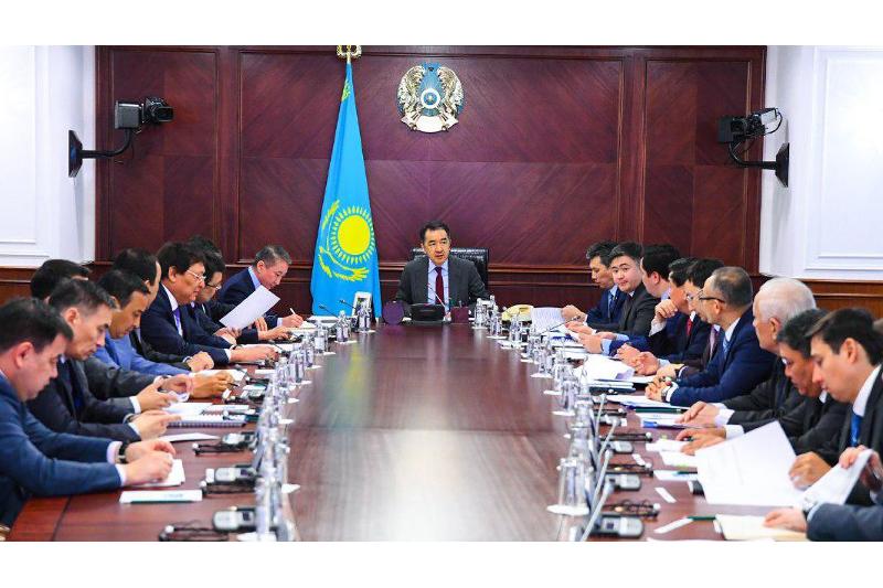 Премьер-Министр Өнеркәсіптік даму жөніндегі комиссияның отырысын өткізді